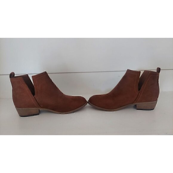 WOMEN'S JOURNEE COLLECTION CAMEL RIMI SIDE SLIT BOOTIES/NWOB, SIZE 8 - Picture 4 of 10